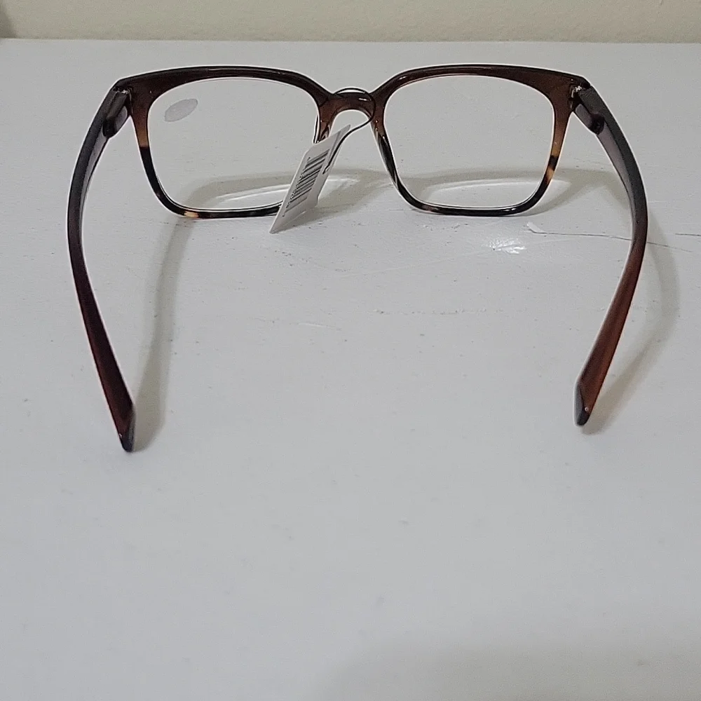 Reader - Picture 3 of 3